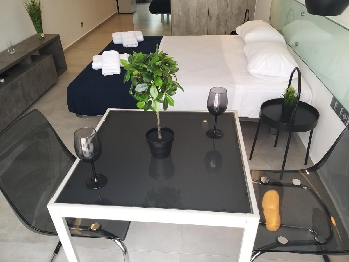 Amazing Apartments @ Aiolou Str. 雅典 外观 照片